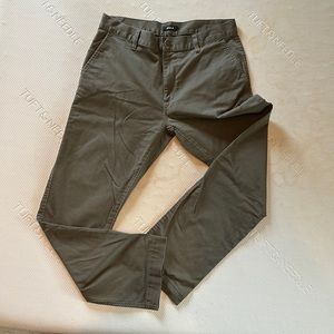 RVCA Weekend Fit Chino pant in olive size 33